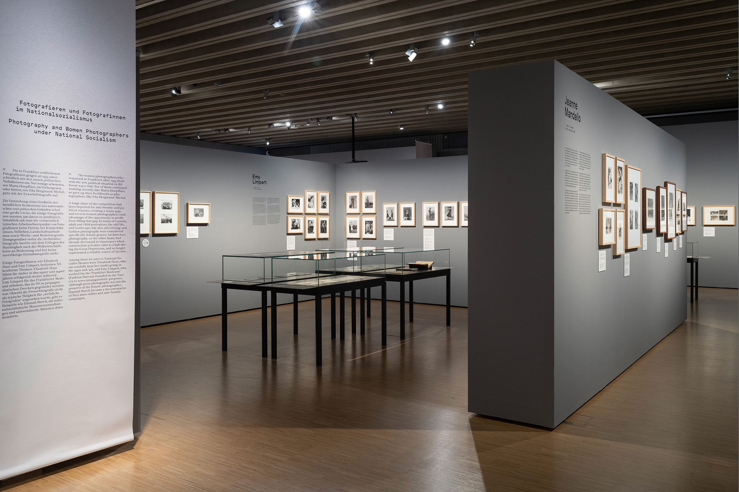 Tonia Bürkle (blaugrau): Stadt der Fotografinnen. Frankfurt 1844 – 2024 für Historisches Museum Frankfurt 8