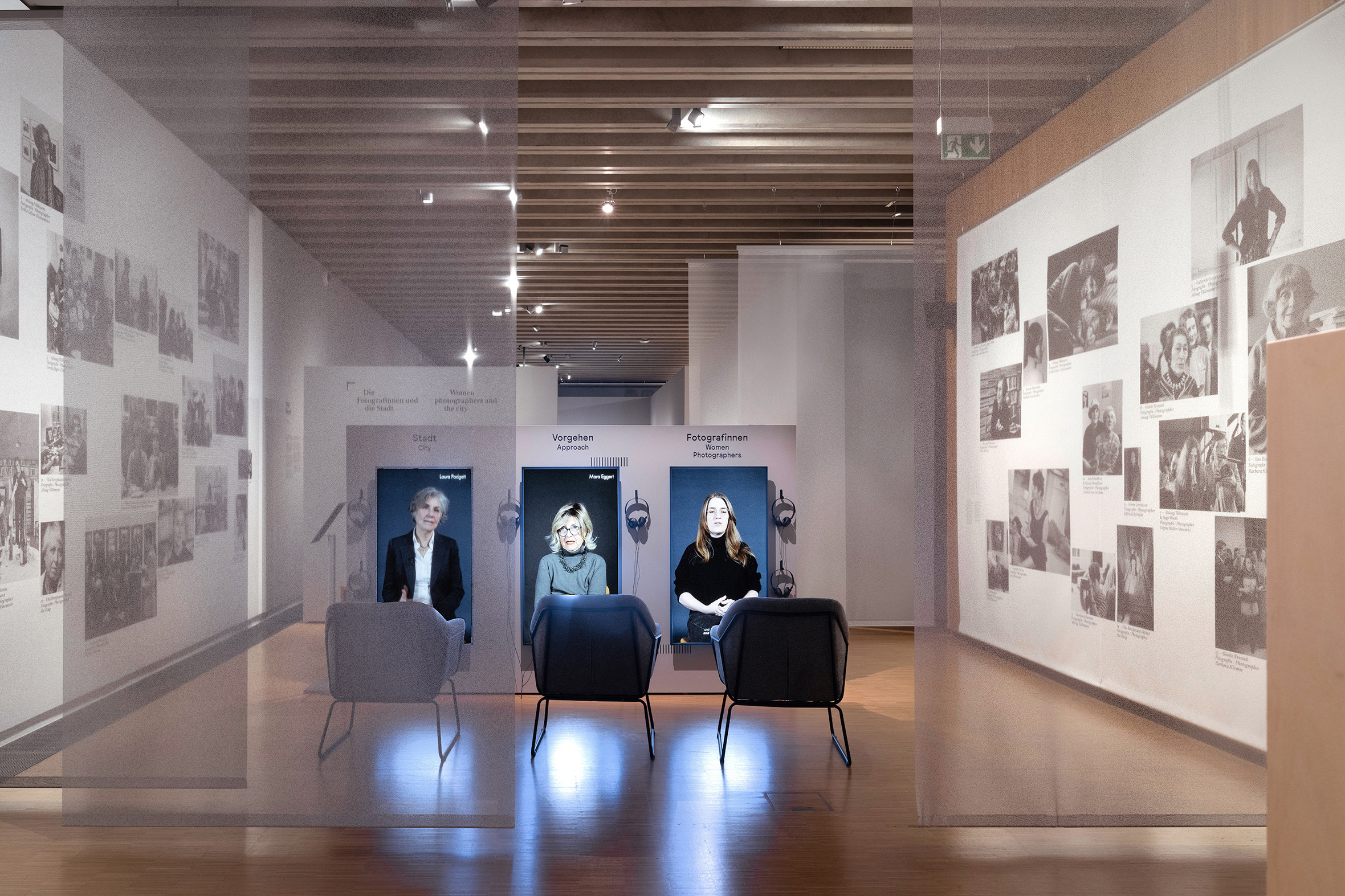 Tonia Bürkle (blaugrau): Stadt der Fotografinnen. Frankfurt 1844 – 2024 für Historisches Museum Frankfurt 12