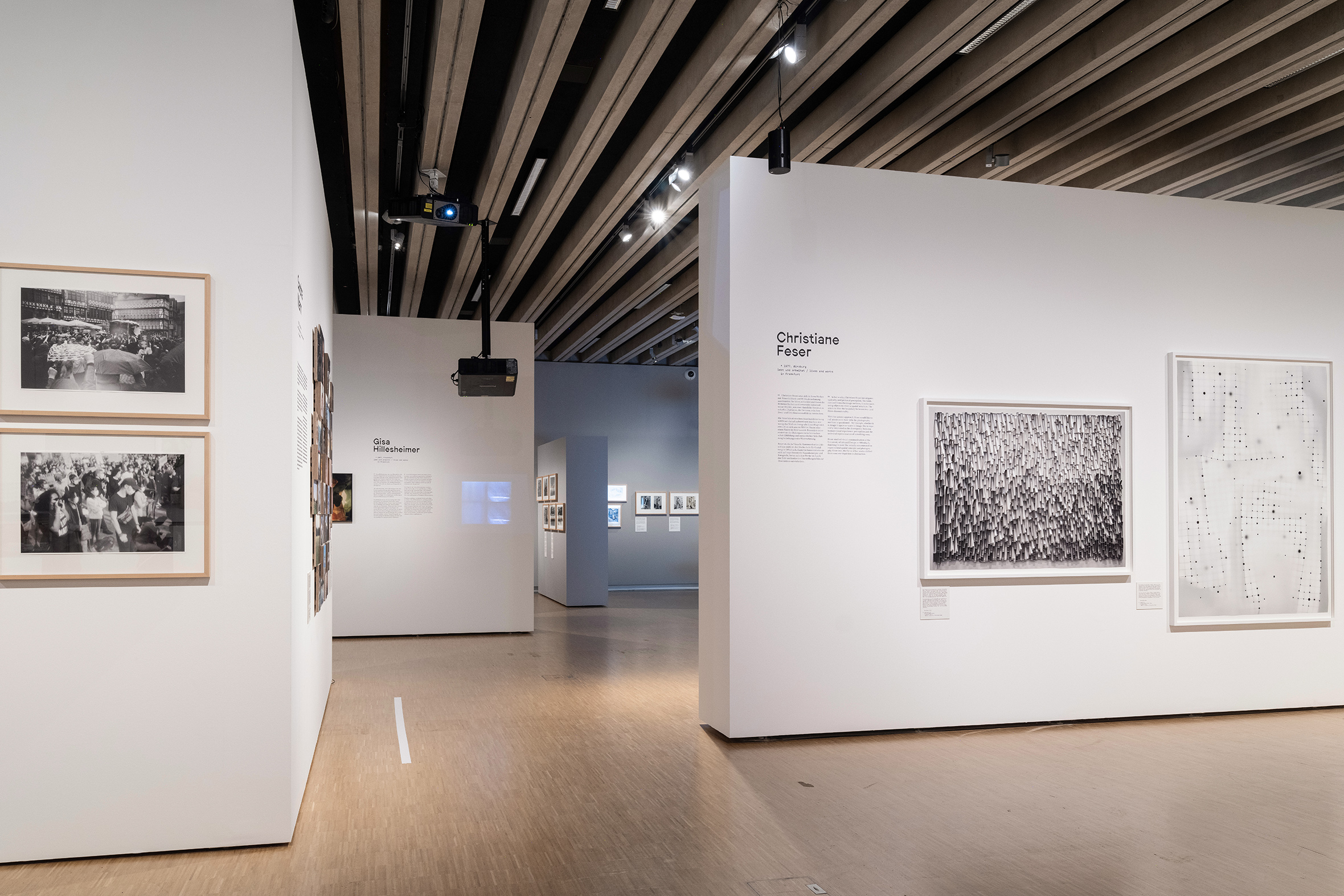 Tonia Bürkle (blaugrau): Stadt der Fotografinnen. Frankfurt 1844 – 2024 für Historisches Museum Frankfurt 17