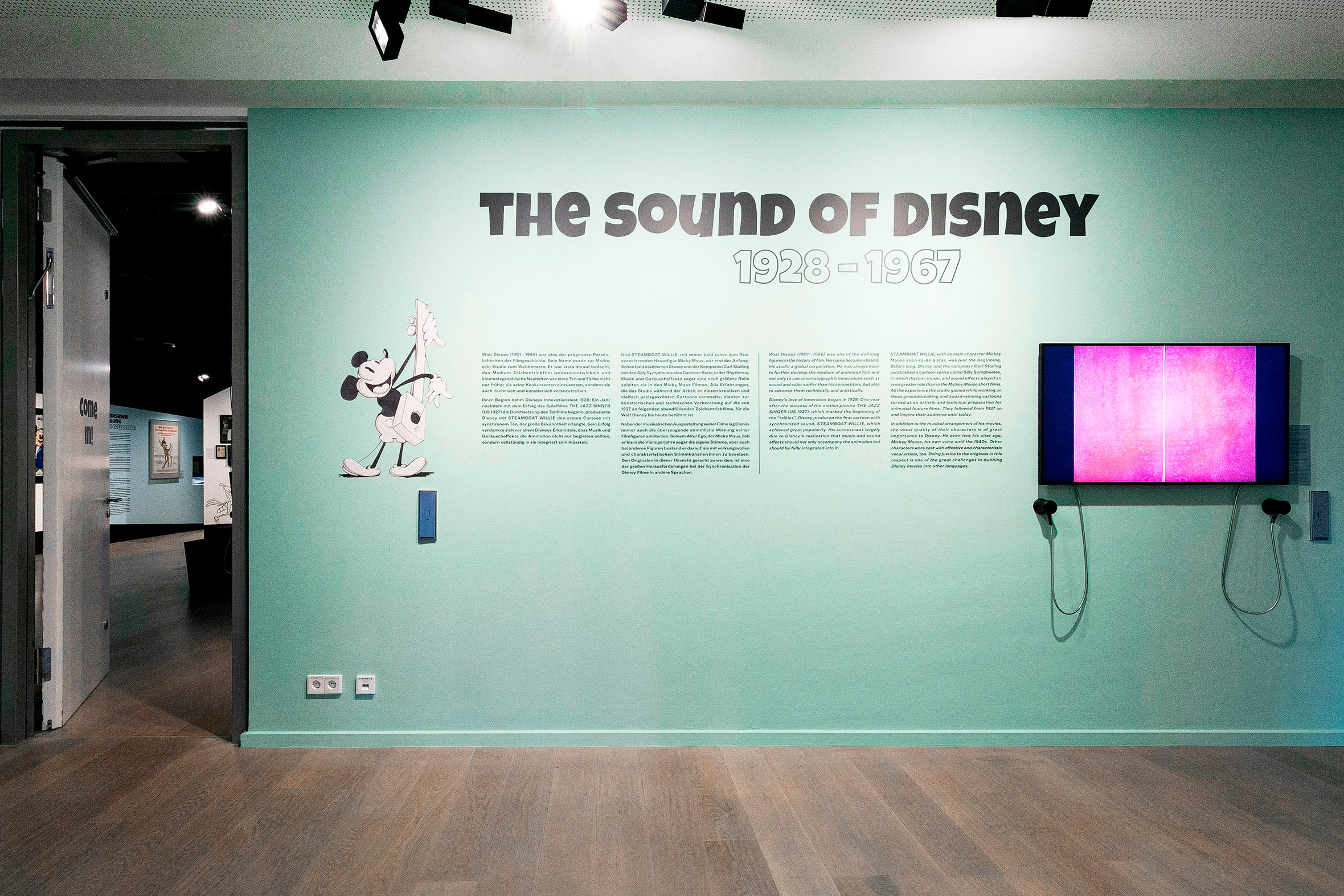 Tonia Bürkle (blaugrau): The Sound of Disney. 1928–1967 für Deutsches Filmmuseum Frankfurt 3